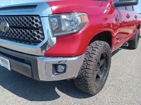 Used 2020 Toyota Tundra SR5 w/ SR5 Leather Package AWD/4WD image 9