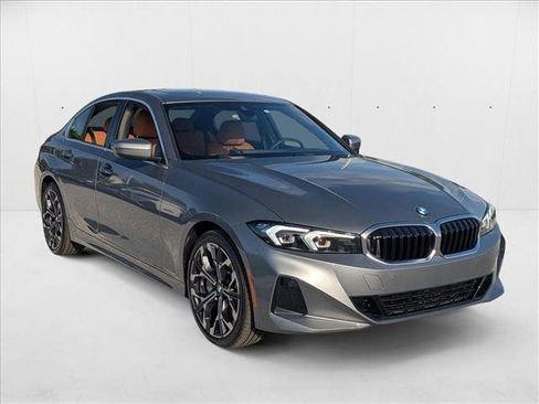 Used 2025 BMW 330i Sedan w/ Convenience Package image 6