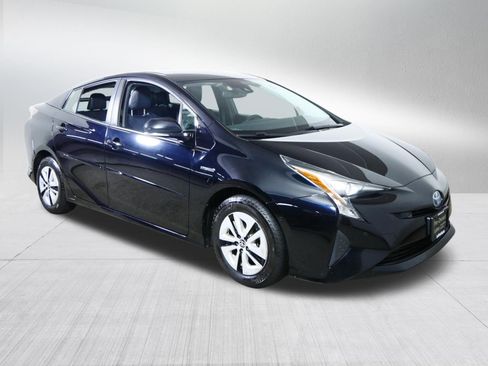 Used 2017 Toyota Prius Four w/ Protection Package FWD image 1