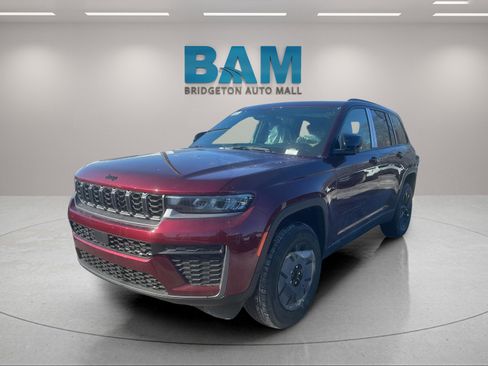 New 2026 Jeep Grand Cherokee Altitude image 3