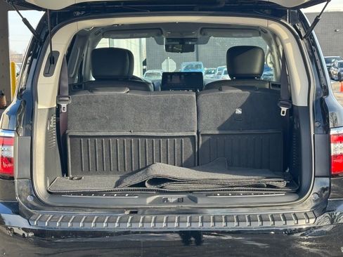 Used 2024 Nissan Armada Platinum w/ Captain's Chairs Package image 32