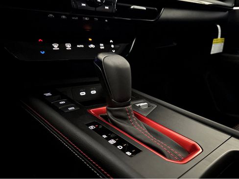 New 2026 Nissan Kicks SR w/ Illumination Package FWD image 12