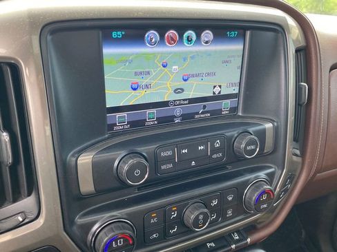Used 2016 Chevrolet Silverado 2500 High Country w/ High Country Premium Package AWD/4WD image 10