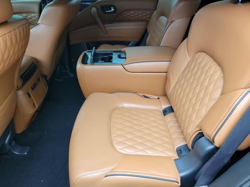 Used 2024 INFINITI QX80 Sensory w/ Cargo Package AWD/4WD image 13