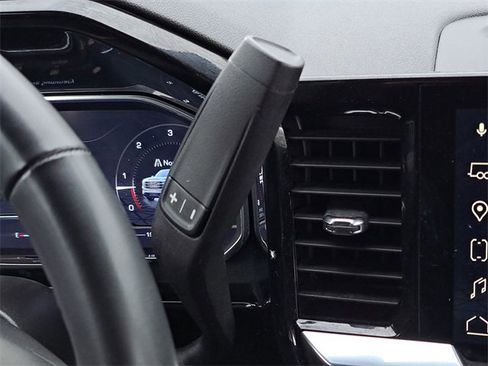 Used 2025 GMC Sierra 1500 SLT image 18