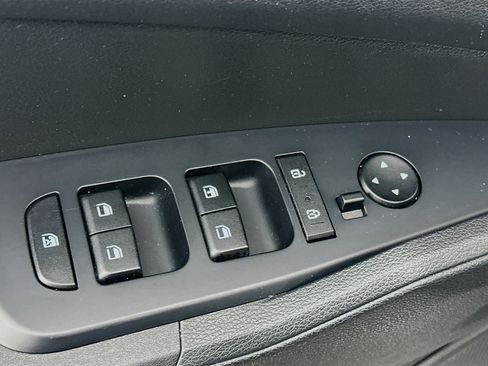 Used 2024 Kia Sportage LX image 15