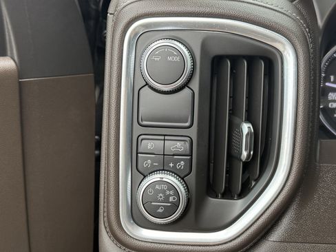 Used 2020 GMC Sierra 1500 SLT image 24