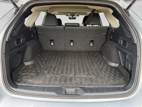 Used 2025 Subaru Outback Onyx Edition AWD/4WD image 43