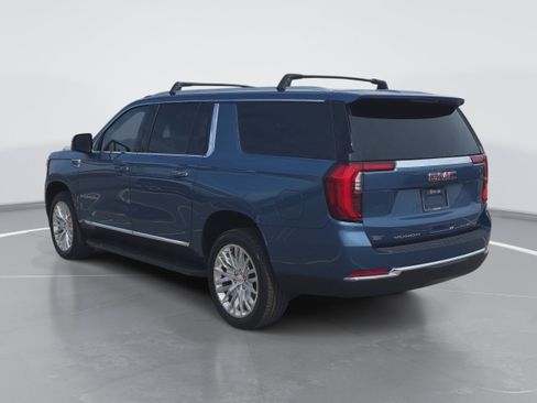 Used 2026 GMC Yukon XL Elevation w/ Elevation Premium Package AWD/4WD image 5