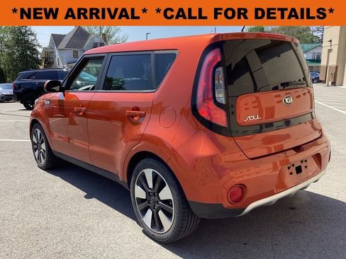 Used 2018 Kia Soul + FWD image 5