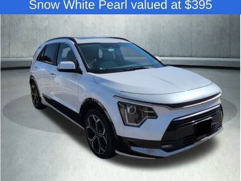 Used 2023 Kia Niro EX Touring image 4