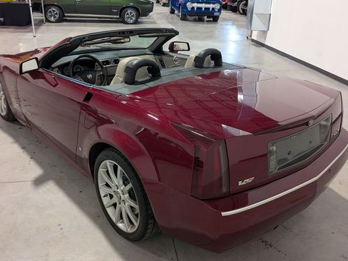 Used 2006 Cadillac XLR V RWD image 8