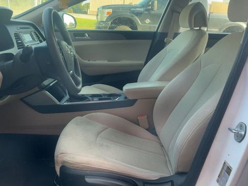 Used 2015 Hyundai Sonata SE FWD image 3