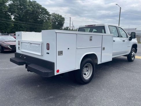 Used 2025 Chevrolet Silverado 3500 W/T AWD/4WD image 3
