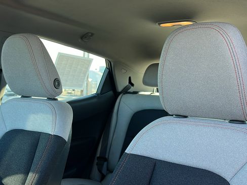 Used 2021 Chevrolet Bolt LT image 17