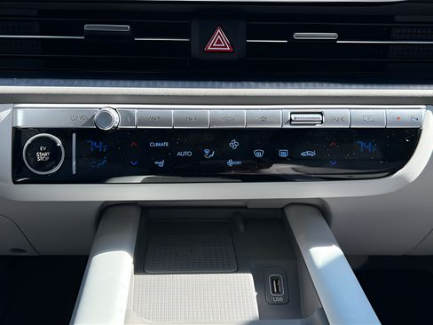 Used 2023 Hyundai Ioniq 6 SEL RWD image 25