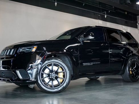 Used 2021 Jeep Grand Cherokee Trackhawk AWD/4WD image 1