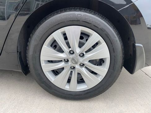Certified 2024 Nissan Sentra S FWD image 17