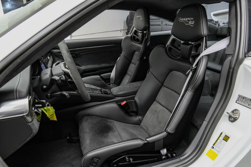 Used 2018 Porsche 911 GT2 RS RWD image 32