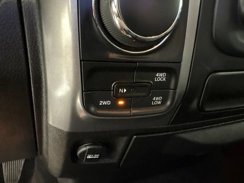 Used 2024 RAM 1500 Warlock AWD/4WD image 33