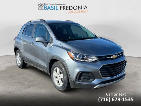 Used 2019 Chevrolet Trax LT w/ LT Convenience Package image 7