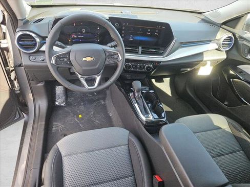 New 2026 Chevrolet Trax LT w/ Sunroof Package image 14