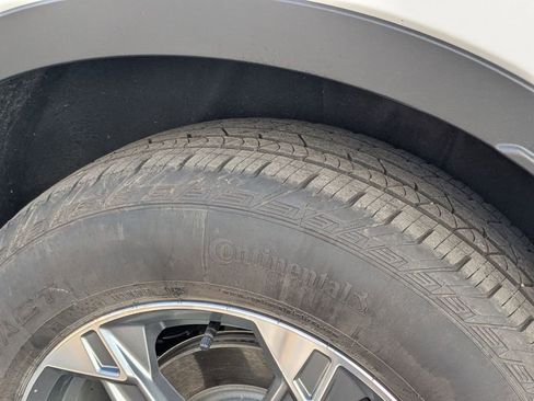 Used 2025 Chevrolet Blazer LT image 30