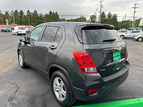 Used 2020 Chevrolet Trax LS w/ Tint and Cruise Package FWD image 5