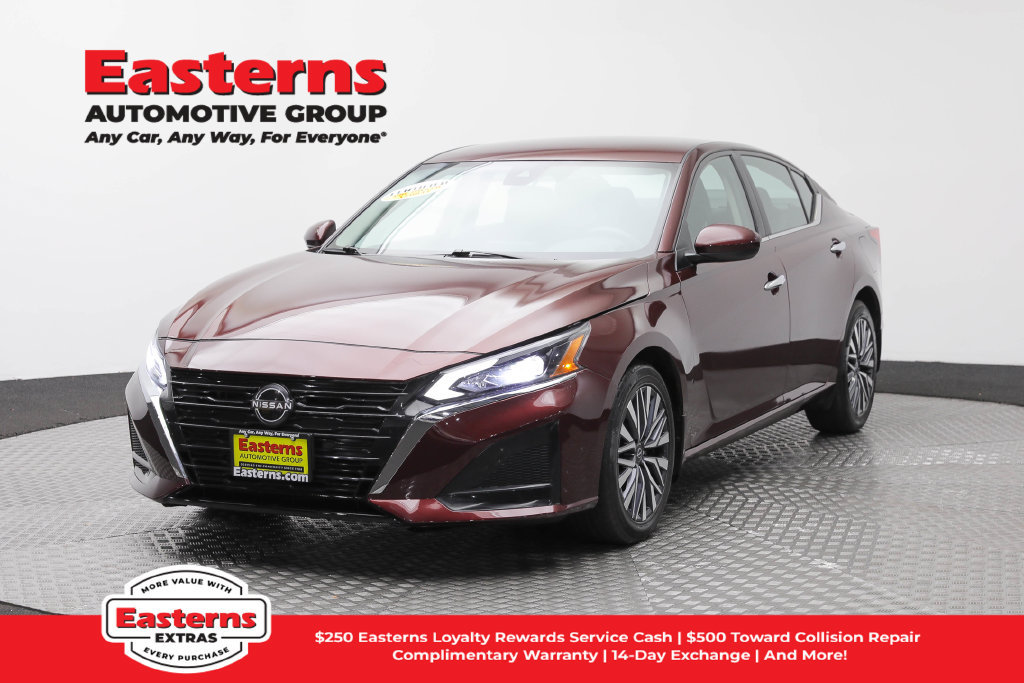 Used 2023 Nissan Altima 2.5 SV FWD image 1
