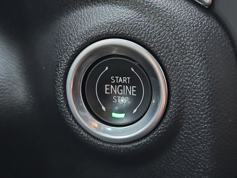 Used 2022 GMC Sierra 3500 SLT w/ Gooseneck/5TH Wheel Package image 27