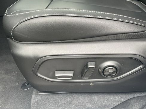 New 2025 Jeep Grand Cherokee Limited image 17