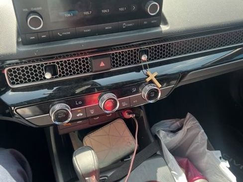 Used 2025 Honda Civic Sport image 12