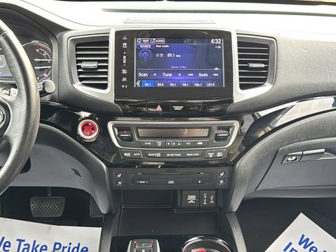 Used 2017 Honda Pilot Elite image 23
