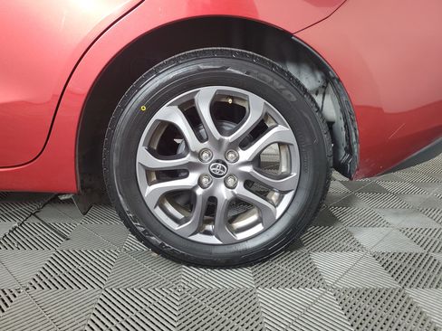 Used 2019 Toyota Yaris LE image 30