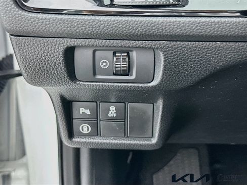 Used 2023 Honda Civic Touring image 10