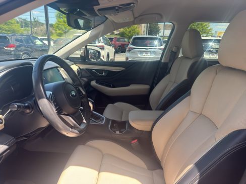 Used 2023 Subaru Outback Limited AWD/4WD image 9