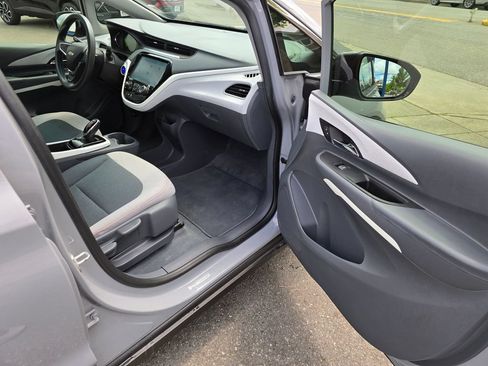 Used 2020 Chevrolet Bolt LT FWD image 13