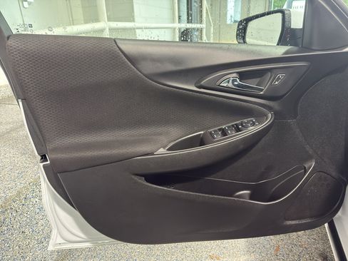 Used 2024 Chevrolet Malibu LT image 19