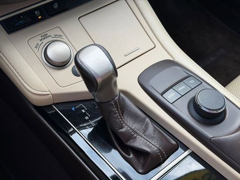 Used 2017 Lexus ES 350 w/ Premium Package image 40