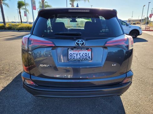 Used 2018 Toyota RAV4 LE w/ All Weather Liner Package FWD image 5