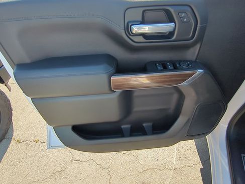 Used 2021 Chevrolet Silverado 1500 LT w/ Bed Protection Package RWD image 21