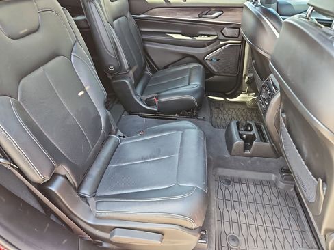 Used 2022 Jeep Grand Cherokee L Overland w/ Advanced Protech Group III AWD/4WD image 26