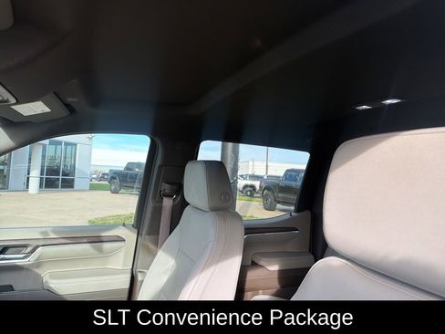 Used 2024 GMC Sierra 1500 SLT image 3