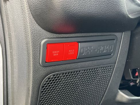 Used 2016 Jeep Wrangler Unlimited Rubicon AWD/4WD image 24