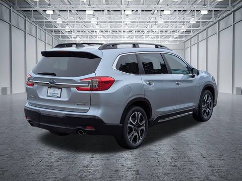 Used 2023 Subaru Ascent Touring AWD/4WD image 5