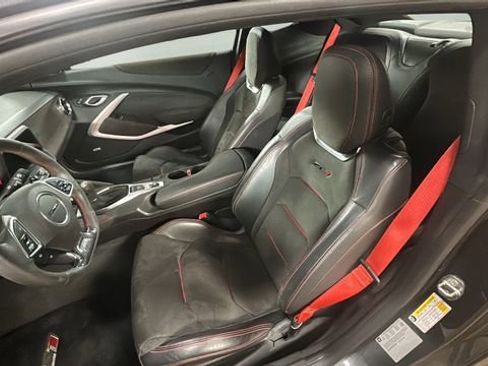 Used 2018 Chevrolet Camaro ZL1 RWD image 9