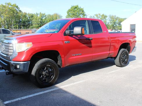 Used 2014 Toyota Tundra SR5 image 2
