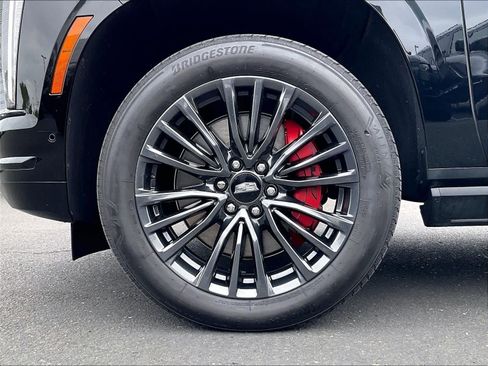 Used 2025 Cadillac Escalade Sport Platinum AWD/4WD image 12