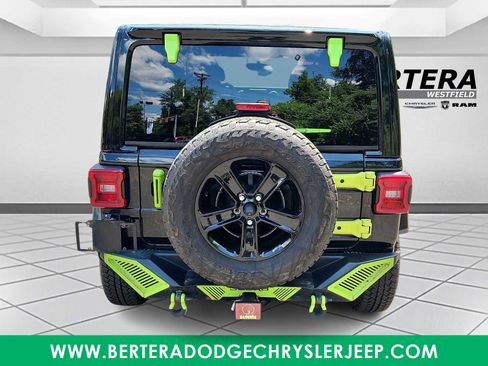 Used 2021 Jeep Wrangler Unlimited Sahara AWD/4WD image 5