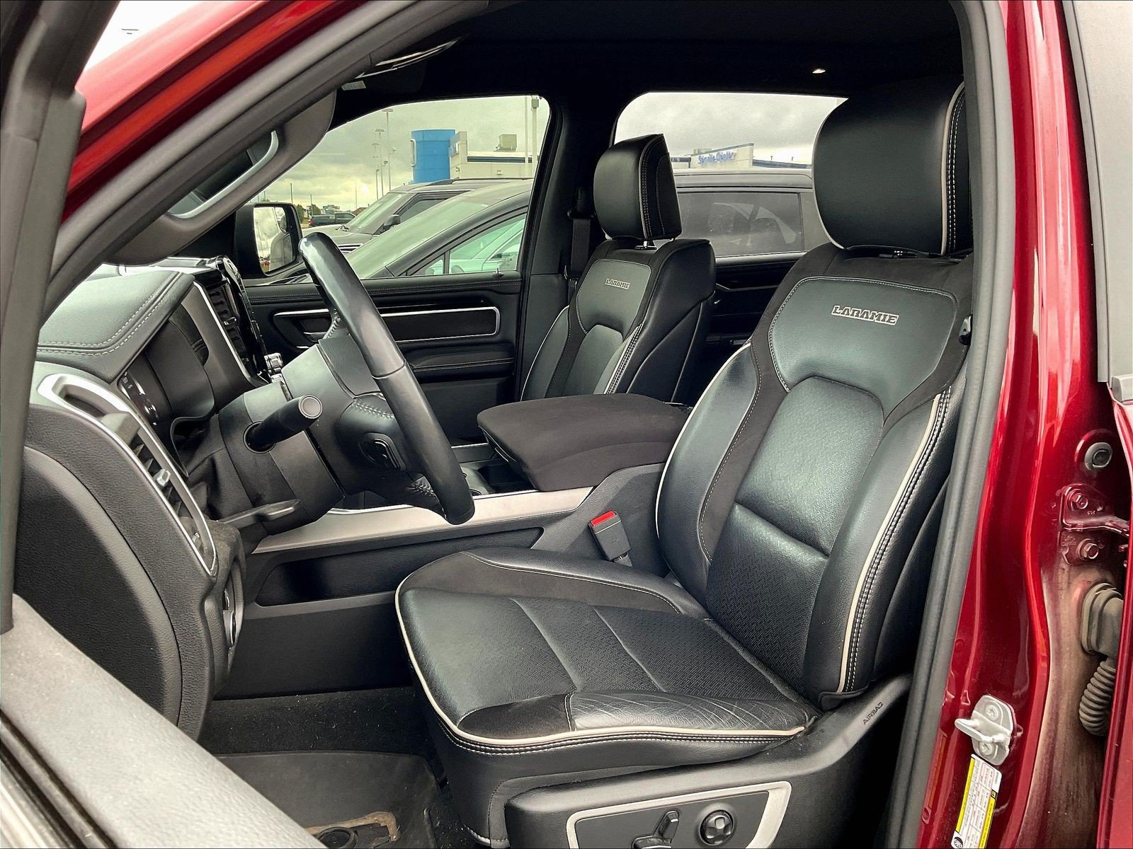 Used 2020 RAM 1500 Laramie w/ Sport Appearance Package AWD/4WD image 5